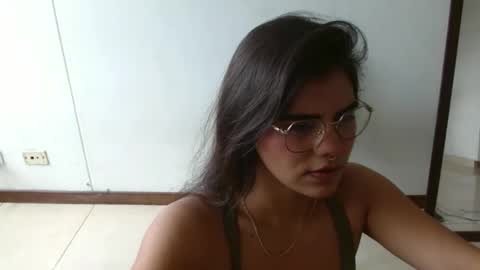 Snapshot of mariamcalad chatting on 12-30-24, 02:51 Mariam Calad online show from 12-30-24, 02:51
