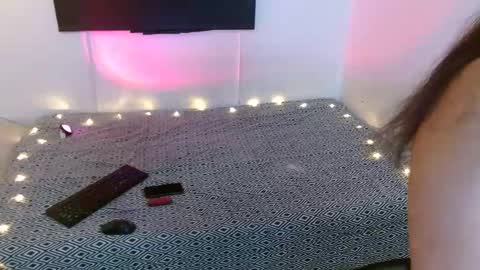 Snapshot of mariamcalad chatting on 12-30-24, 10:45 Mariam Calad online show from 12-30-24, 10:45