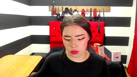 Marian online show from 12-12-24, 03:21