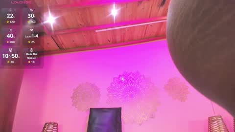 Marian Reynolds online show from 10-31-25, 12:06