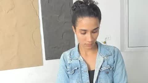 Snapshot of marian_rios chatting on 05-27-26, 10:56 Marian online show from 05-27-26, 10:56