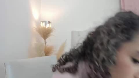 Snapshot of marian_skinny chatting on 09-17-25, 12:01 Marian online show from 09-17-25, 12:01