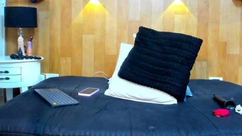 Mariana Angel online show from 01-20-25, 10:04