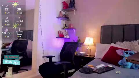 Snapshot of mariana_c chatting on 03-07-25, 02:56 Mar y online show from 03-07-25, 02:56