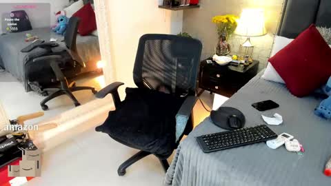 Snapshot of mariana_c chatting on 09-23-25, 03:15 Mar y online show from 09-23-25, 03:15