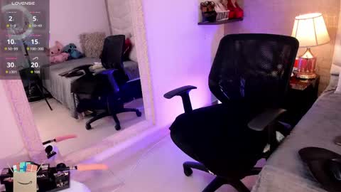 Mar y online show from 04-25-26, 02:14