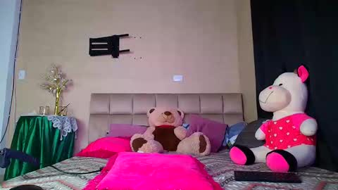 mariana_candyy online show from 11-01-25, 03:03