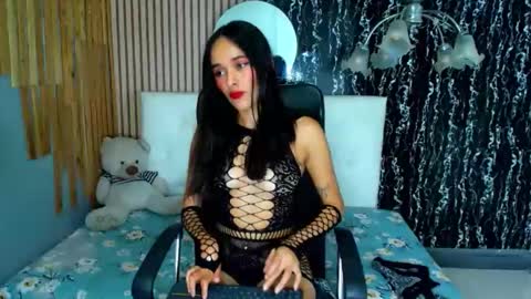 Snapshot of mariana_galviz chatting on 05-19-26, 01:56 Mariana online show from 05-19-26, 01:56