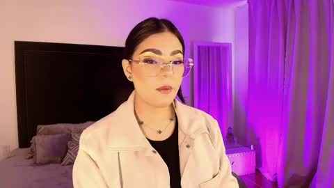 Snapshot of mariana_owen chatting on 05-23-26, 11:58 online show from 05-23-26, 11:58