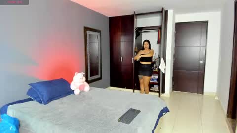 Snapshot of marianaandvalen chatting on 07-22-26, 11:13 MARIANA Y VALENTINA online show from 07-22-26, 11:13