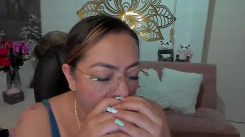 Mariana Lopez online show from 02-03-25, 09:08