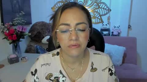 Mariana Lopez online show from 02-12-25, 06:08