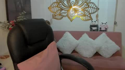 Mariana Lopez online show from 02-13-25, 12:13