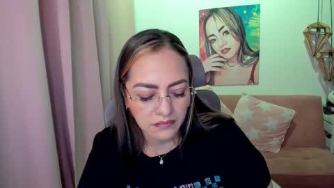 Mariana Lopez online show from 12-17-25, 01:11