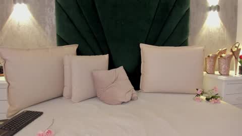 Mariana online show from 12-07-24, 08:49