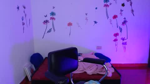 Mariana online show from 01-19-26, 01:15