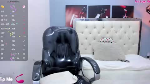 Snapshot of mariansexx chatting on 06-14-26, 12:29 Marian Sexy online show from 06-14-26, 12:29