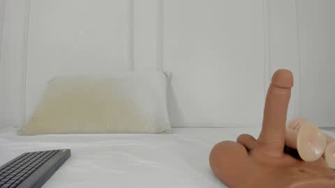 Maria Pettit online show from 01-28-25, 12:11