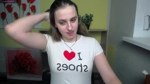 Snapshot of mariatess_ chatting on 12-13-24, 02:16 Mariia online show from 12-13-24, 02:16