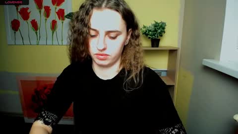Snapshot of mariatess_ chatting on 02-12-25, 02:10 Mariia online show from 02-12-25, 02:10