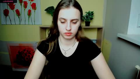 Snapshot of mariatess_ chatting on 02-18-25, 10:27 Mariia online show from 02-18-25, 10:27