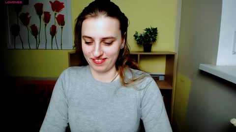 Snapshot of mariatess_ chatting on 02-20-25, 12:57 Mariia online show from 02-20-25, 12:57