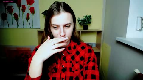 Snapshot of mariatess_ chatting on 02-25-25, 12:03 Mariia online show from 02-25-25, 12:03
