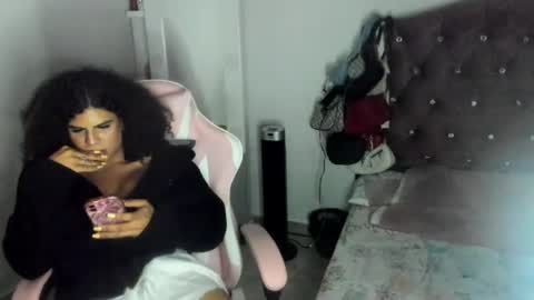 Snapshot of mariavelez1 chatting on 07-31-26, 04:34 Maria Velez online show from 07-31-26, 04:34