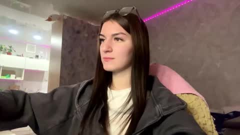 Eva online show from 03-09-26, 03:38