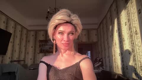 Snapshot of maridekoks chatting on 02-05-25, 01:33 Mari online show from 02-05-25, 01:33