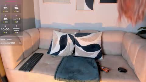 Snapshot of marie_bass chatting on 10-18-25, 01:01 marie_bass online show from 10-18-25, 01:01
