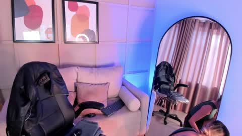 Snapshot of marie_bass chatting on 06-02-26, 01:13 marie_bass online show from 06-02-26, 01:13