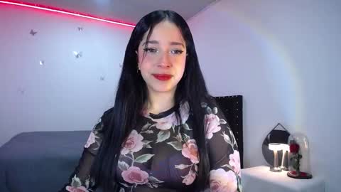 Nicolle online show from 12-23-24, 02:56