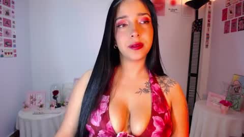 Snapshot of marie_daved chatting on 07-31-26, 02:55 Nicolle online show from 07-31-26, 02:55