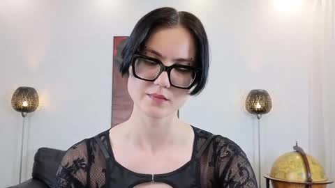 Marie Fitch online show from 04-22-26, 01:41