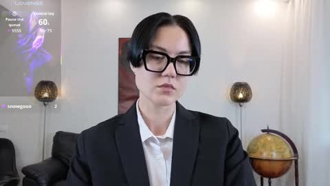 Marie Fitch online show from 05-19-26, 04:08