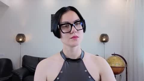 Marie Fitch online show from 07-08-26, 04:06