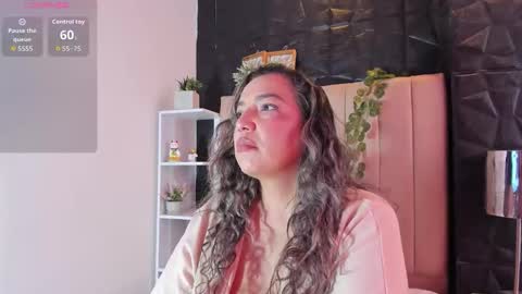 Snapshot of marie_hss chatting on 11-19-25, 02:39 marie_hss online show from 11-19-25, 02:39