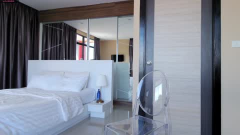 Marie online show from 12-07-24, 06:54