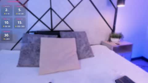 Snapshot of marie_miller_ chatting on 10-24-25, 12:12 M A R I E online show from 10-24-25, 12:12