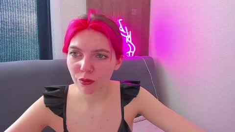 Snapshot of marie_reyess chatting on 04-14-26, 06:08 Marie 3 online show from 04-14-26, 06:08