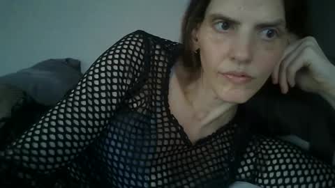 Snapshot of mariejojo chatting on 06-06-26, 05:06 Mariejojo online show from 06-06-26, 05:06