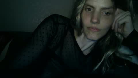 Snapshot of mariejojo chatting on 06-11-26, 02:22 Mariejojo online show from 06-11-26, 02:22