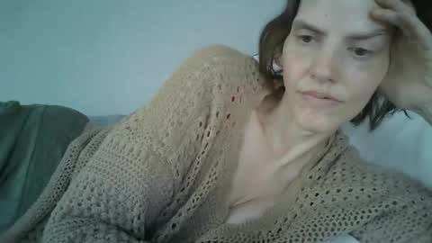Snapshot of mariejojo chatting on 06-11-26, 03:32 Mariejojo online show from 06-11-26, 03:32