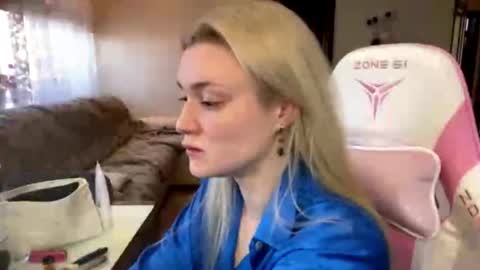 Snapshot of mariellesockwell chatting on 03-08-26, 07:12 Hey Im Ash I think together we can hit first 10 thumbs up online show from 03-08-26, 07:12