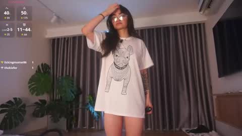 Mia online show from 03-10-26, 12:48