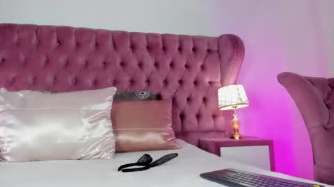 Marie online show from 06-02-26, 01:46
