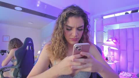 mariiahneedles online show from 05-07-26, 07:52