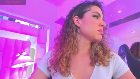 mariiahneedles online show from 05-13-26, 08:16