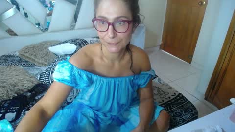 Snapshot of marilynetthan chatting on 12-13-24, 07:53 marilynetthan online show from 12-13-24, 07:53